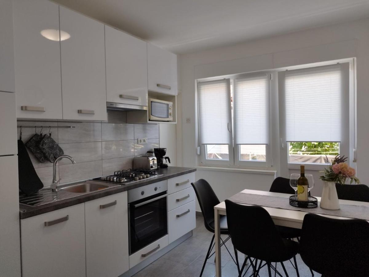 Antemma Apartment Pula Exterior photo