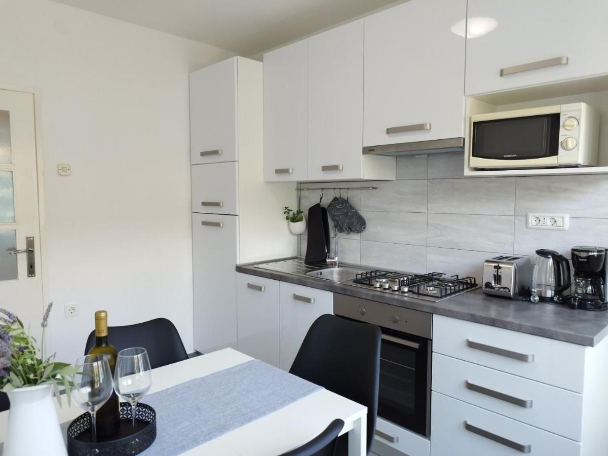 Antemma Apartment Pula Exterior photo